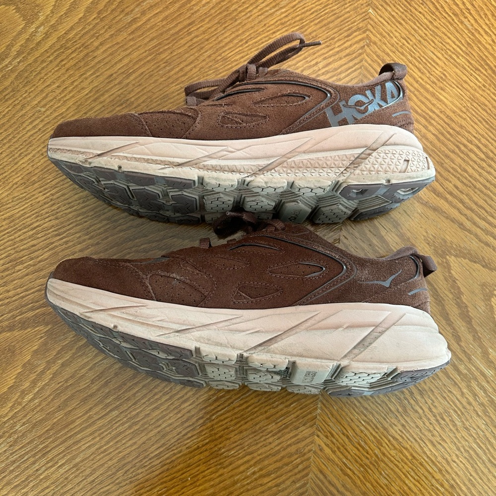 Hoka Clifton in Brown Suede size 10.5 - Picture 3 of 5